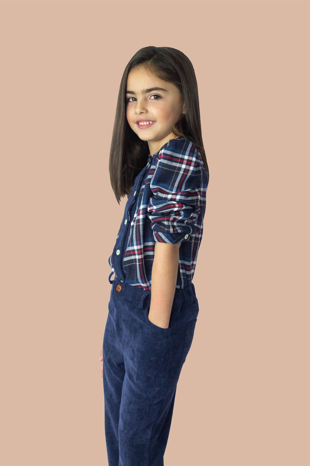 Camisa mod:Nine niña semientallada con larga de cuadros azules y rojo